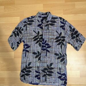 Croft & Barrow Blue and Black Casual Button Down Shirt